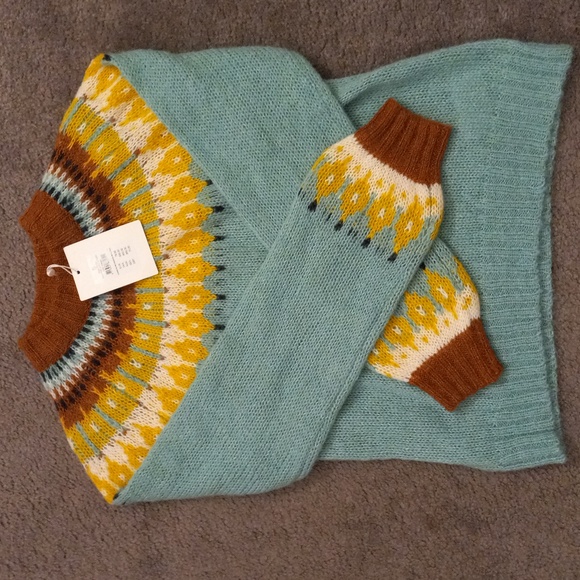 New Numph Bishop sleeve sweater! small - Picture 3 of 5